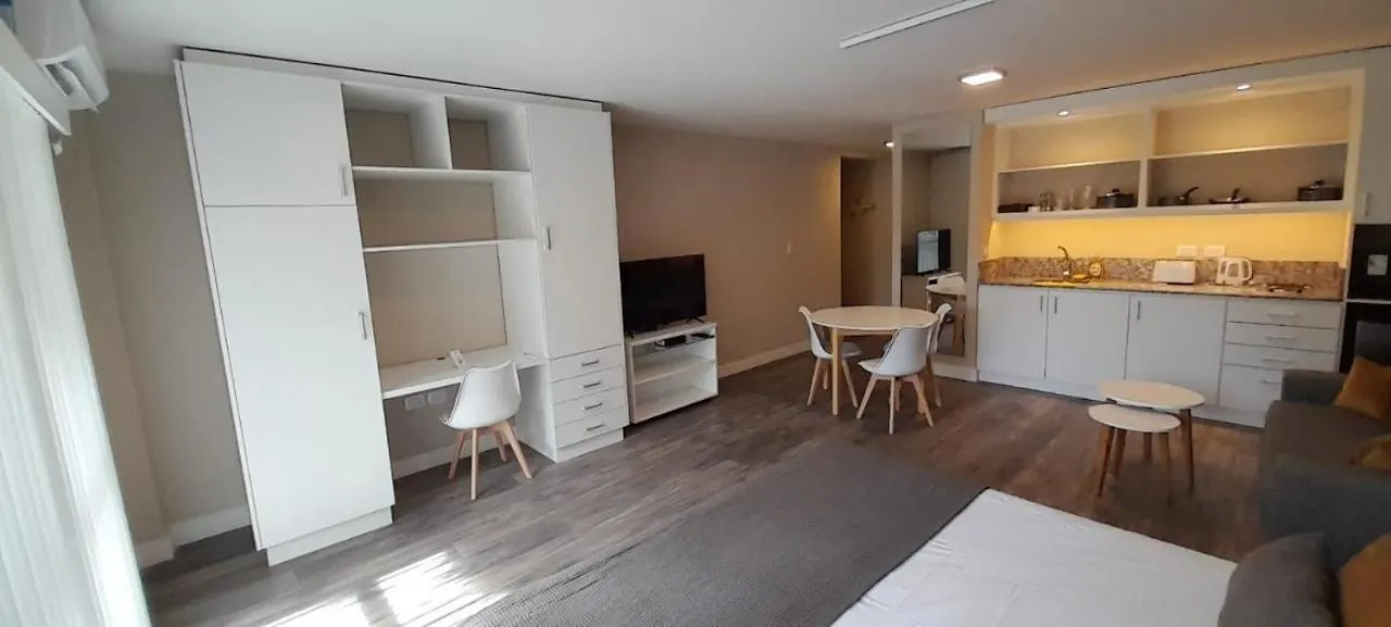 Tecnicolor Mendoza Apartamento 0*,  Argentina